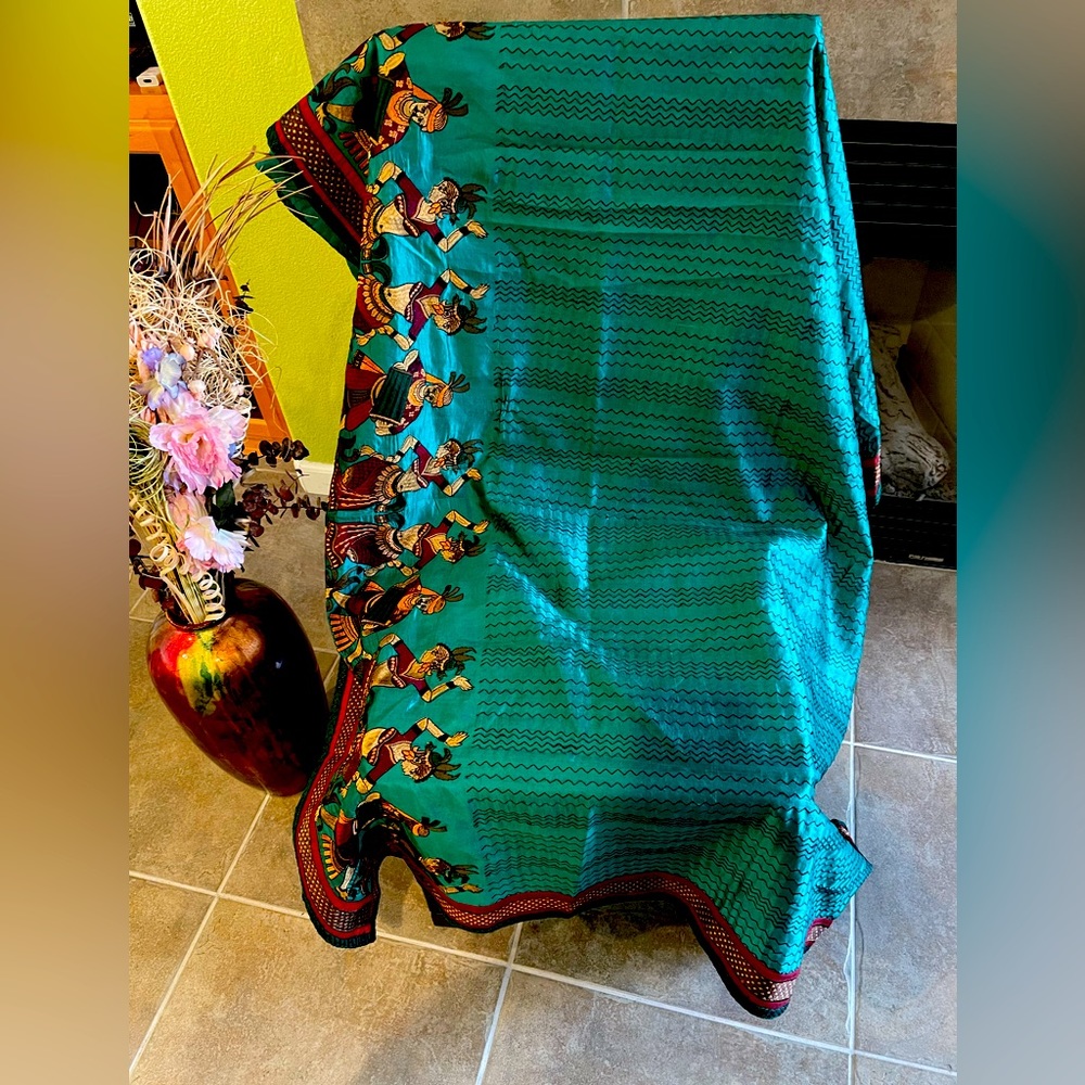 Authentic Handwoven Raw Silk Kutch Rabari Saree. No blouse